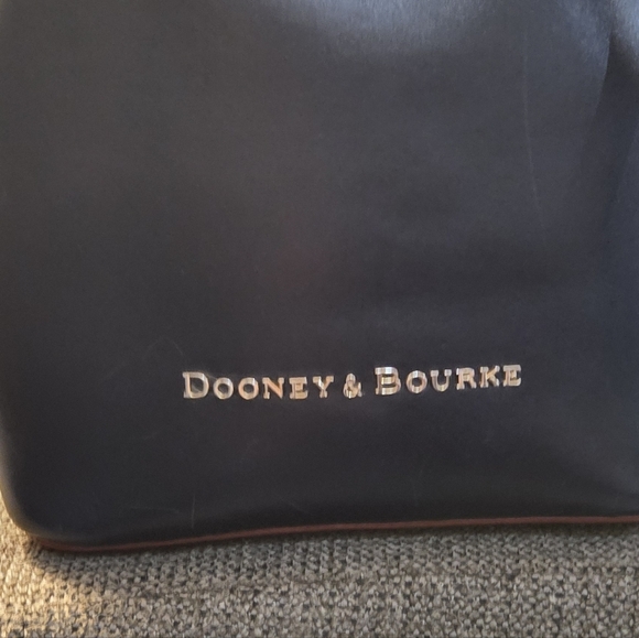 DOONEY & BOURKE LEATHER CROSSBODY & POUCH- Black & Greene - Picture 8 of 8